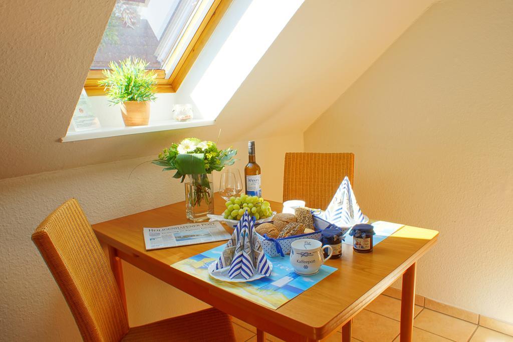 Baltic Koelln Appartement Heiligenhafen Ruang foto